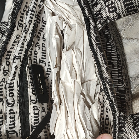Juicy Couture handbag - Picture 7 of 9